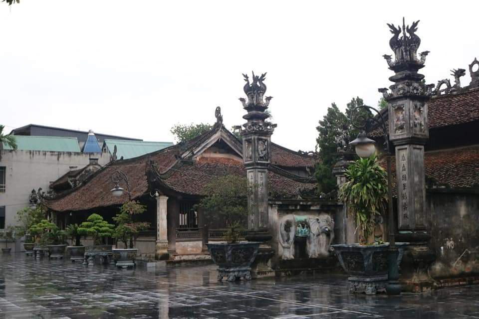 Đình cổ Hùng Lô hơn 300 năm tuổi nằm bên dòng Lô Giang